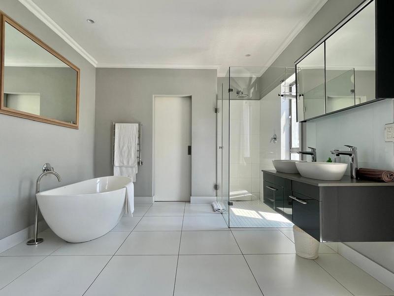 To Let 3 Bedroom Property for Rent in Franschhoek Western Cape